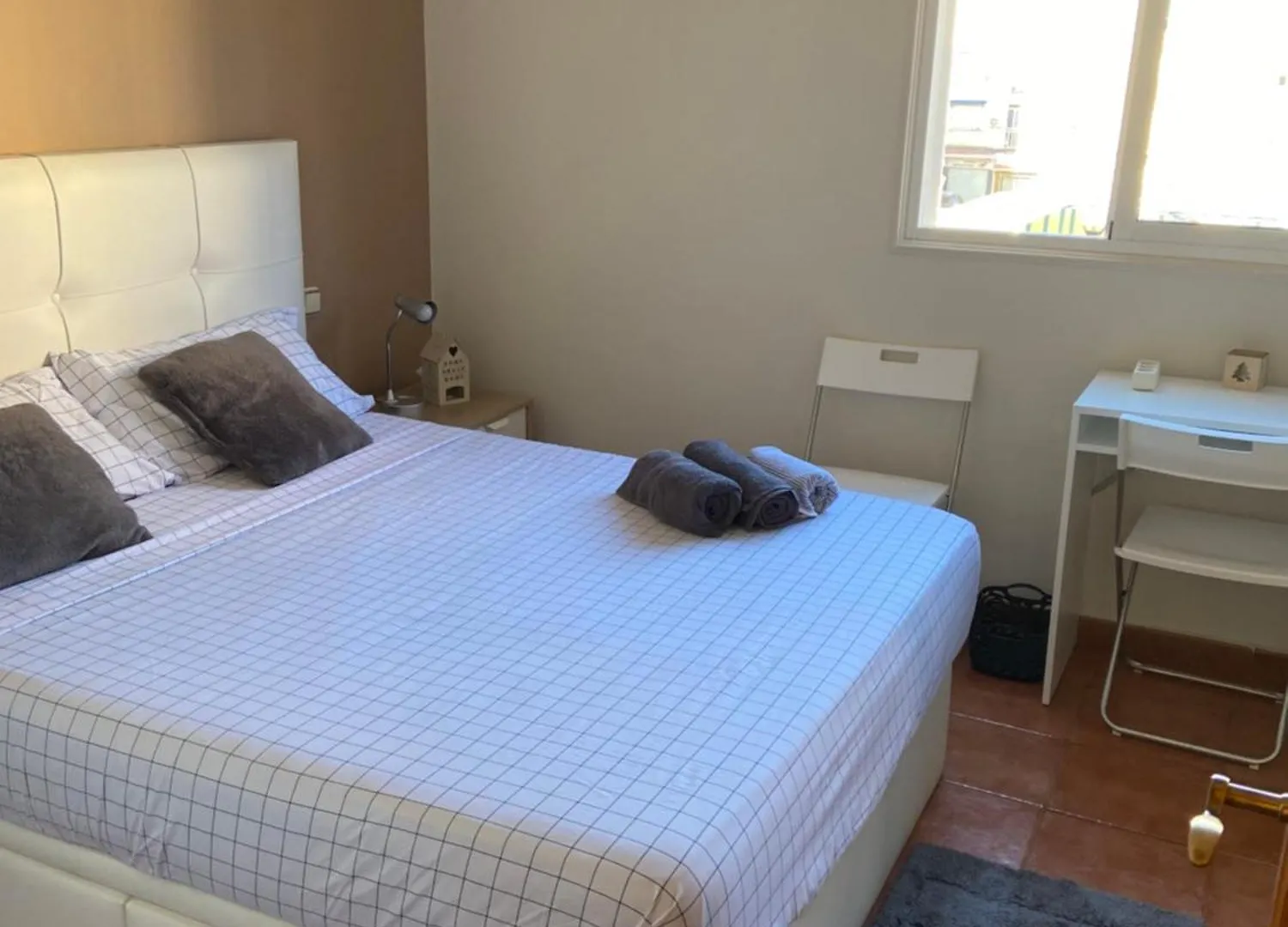 Habitacion Con Cama Matrimonial En Málaga 0*,  España